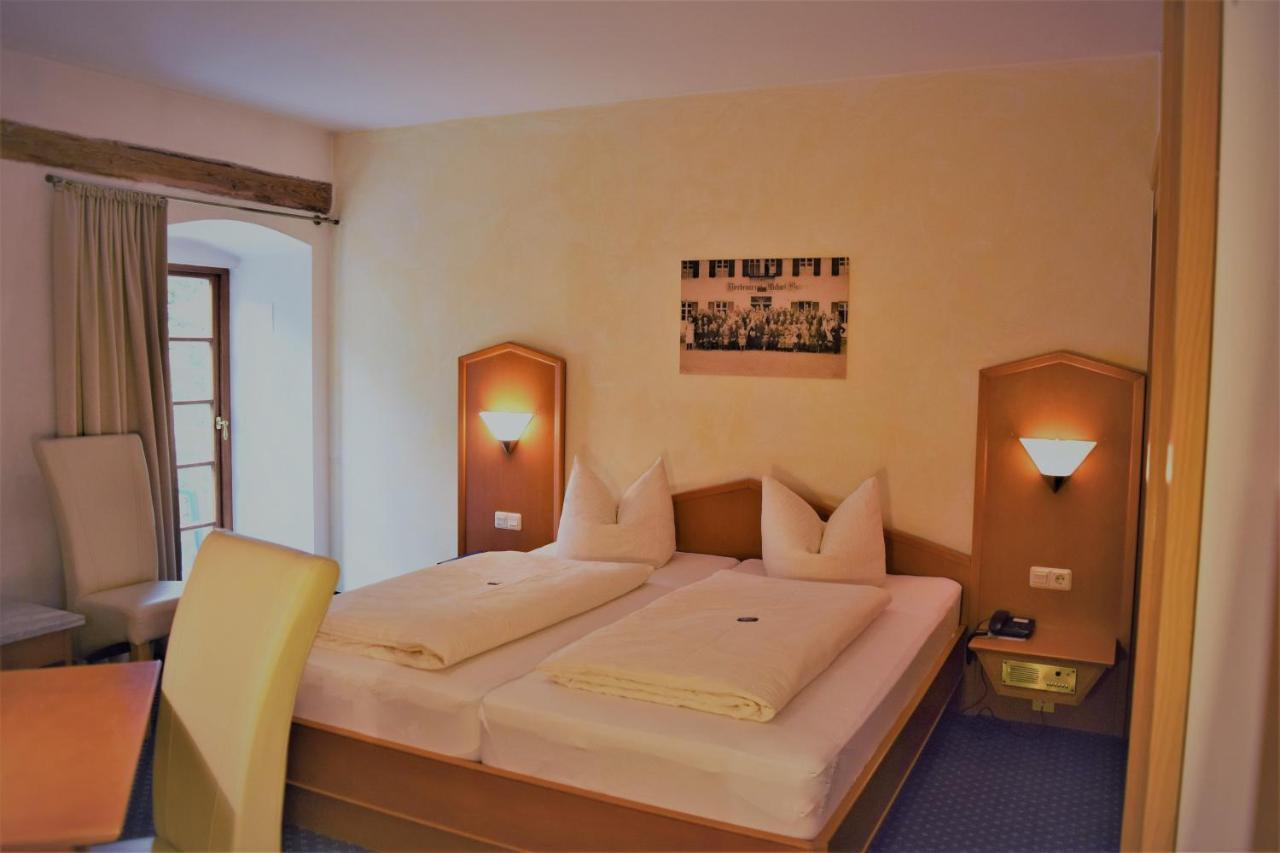 Hotel Zum Braeu Kinding Extérieur photo