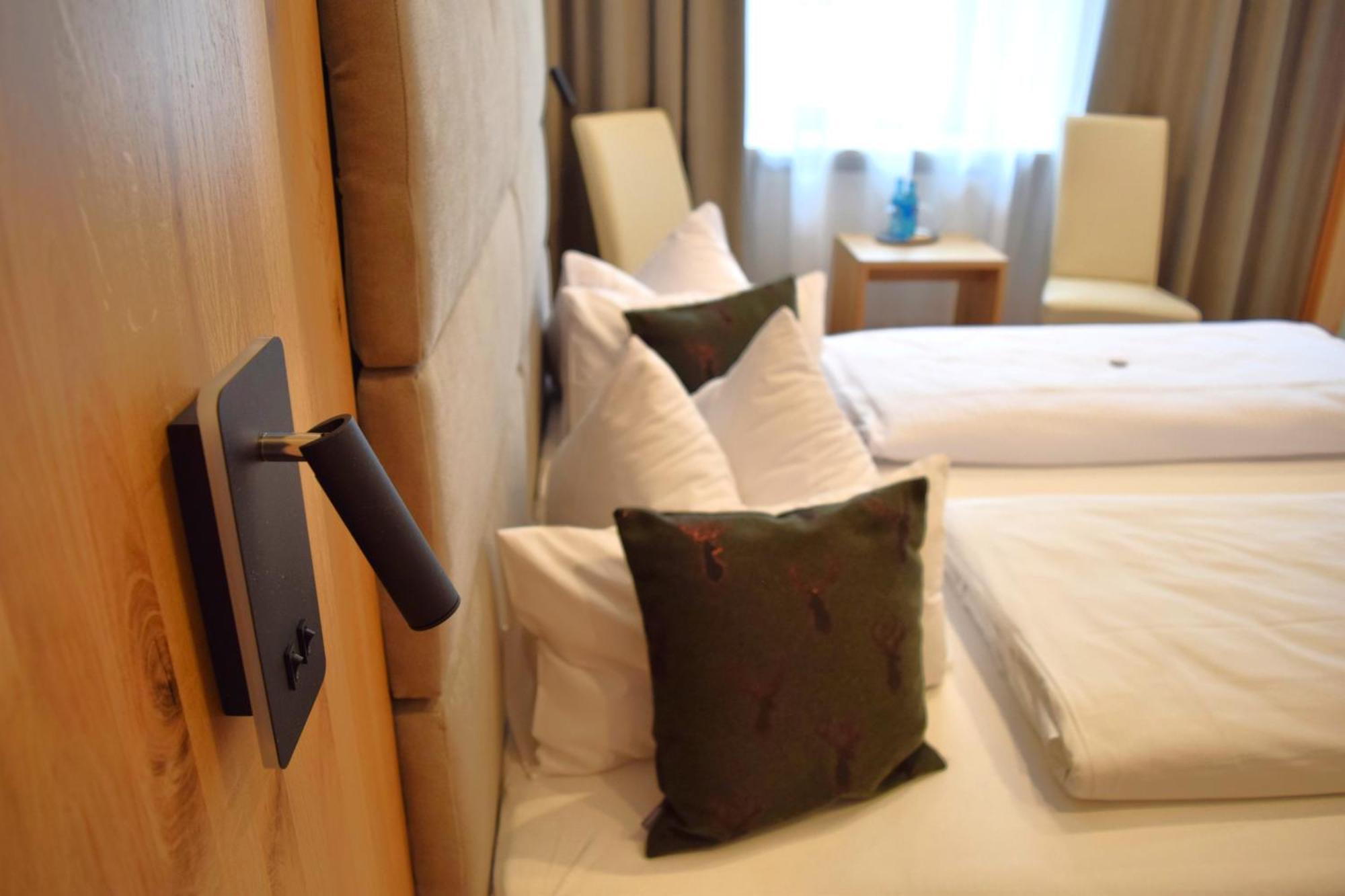 Hotel Zum Braeu Kinding Extérieur photo